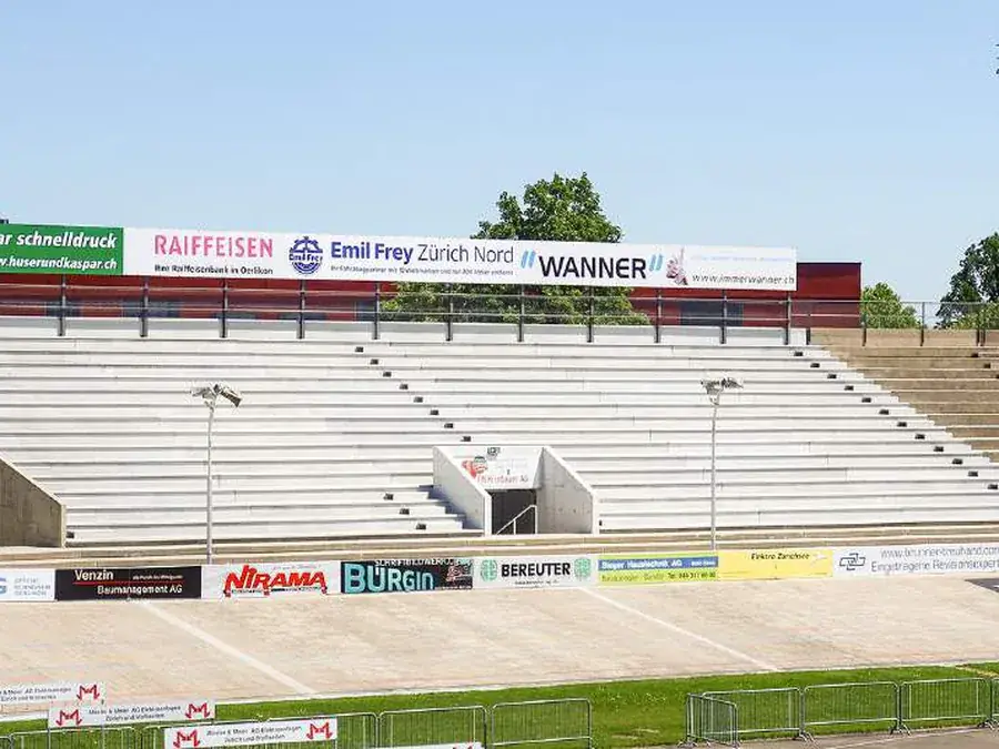 Neue Tribünen der Offenen Rennbahn Oerlikon aus 153 Betonelementen