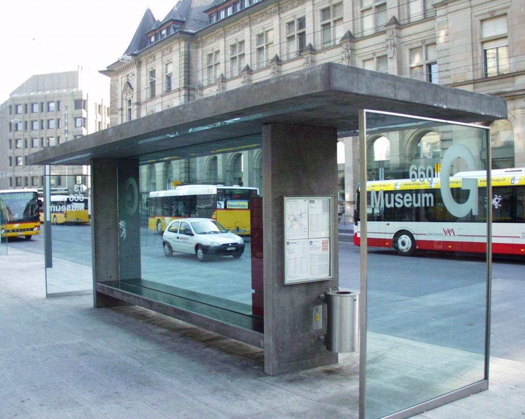 Wartehäuschen Bushaltestelle Winterthur Frontansicht