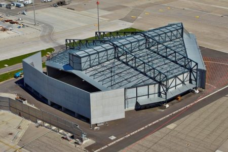 Vorfabrizierte Betonelemente by STÜSSI am Flughafen Zürich, Foto: ralphbensberg fotografie
